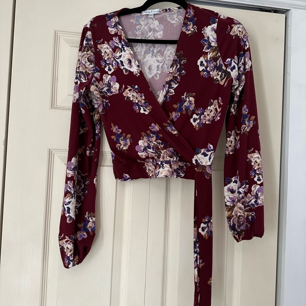 Long sleeved cropped floral shirt